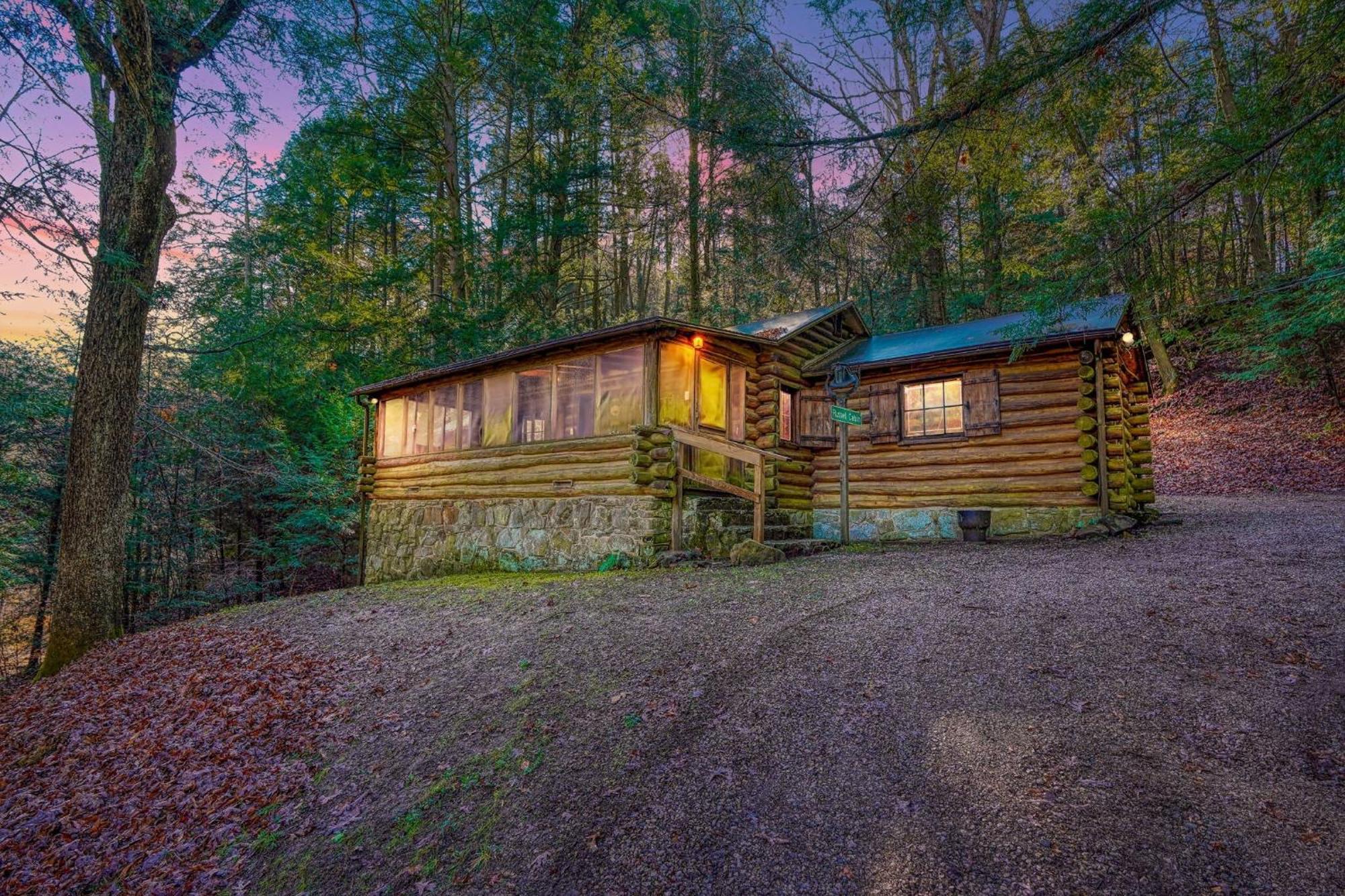 Russell Cabin Лоґан Екстер'єр фото