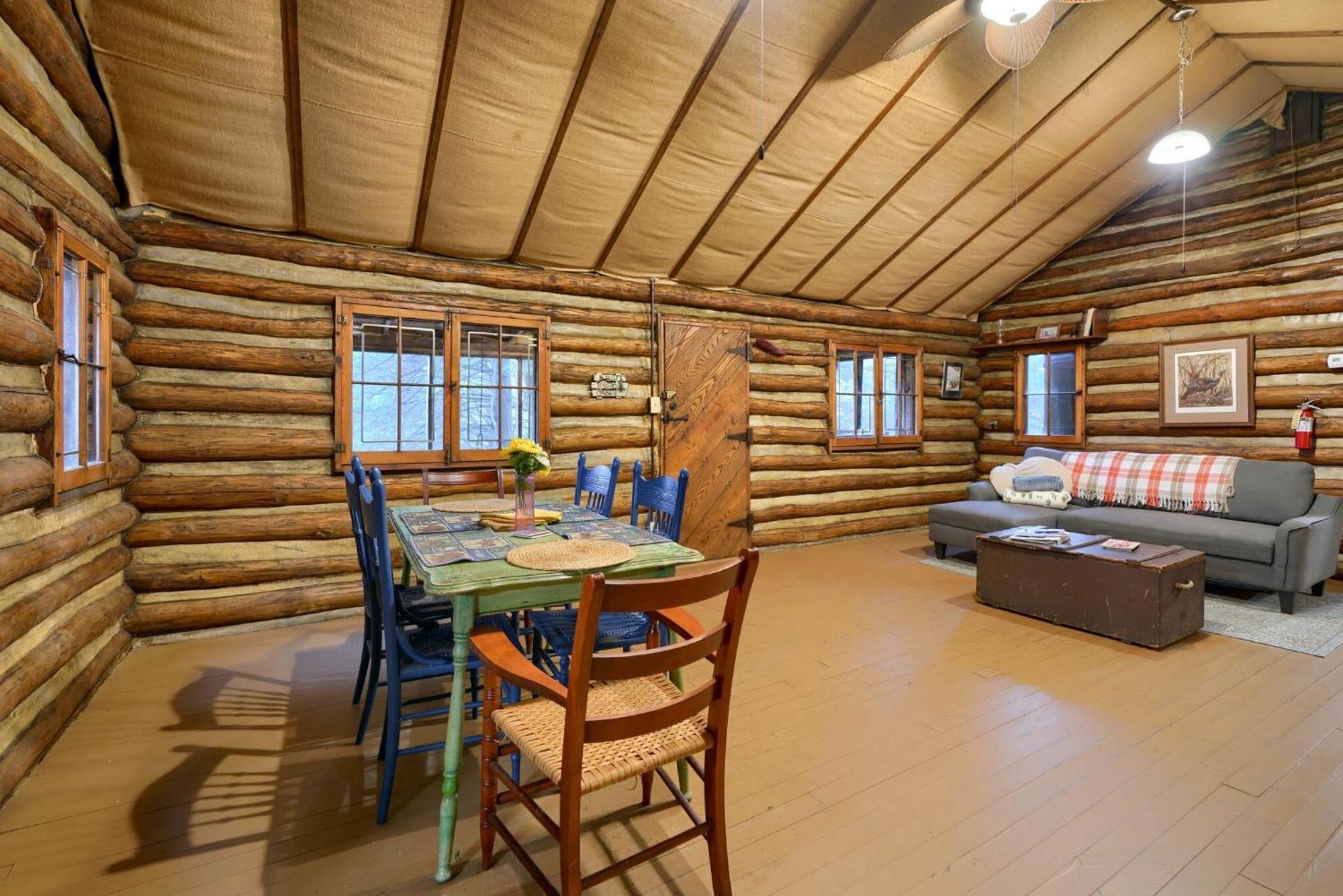 Russell Cabin Лоґан Екстер'єр фото