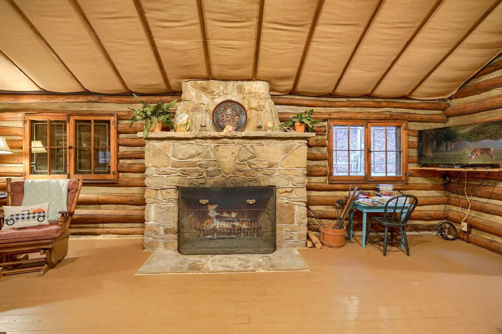 Russell Cabin Лоґан Екстер'єр фото